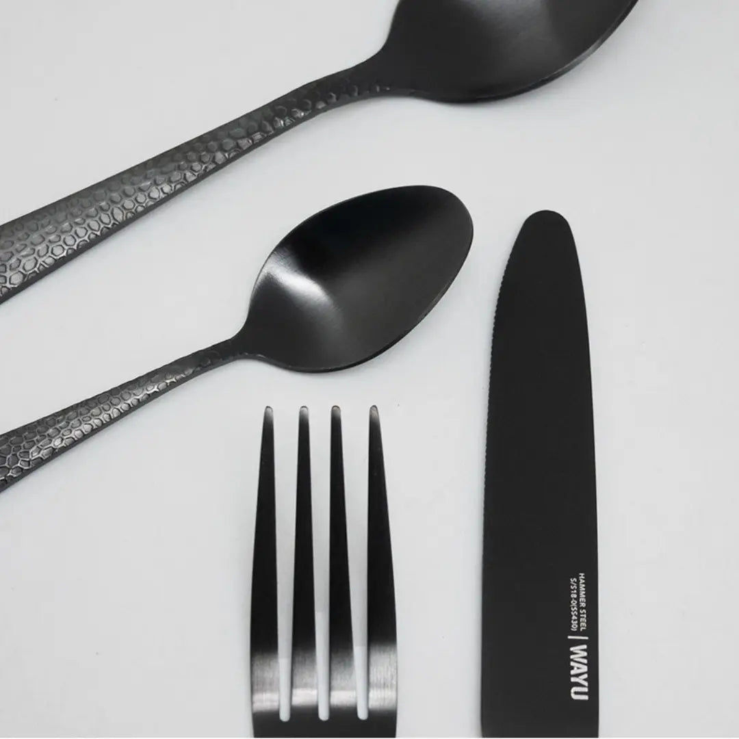 Set de Cubiertos Hammer Wayu 16 Piezas Negro Mate